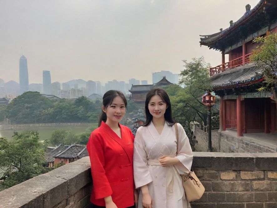 楼凤会所私密包厢实景